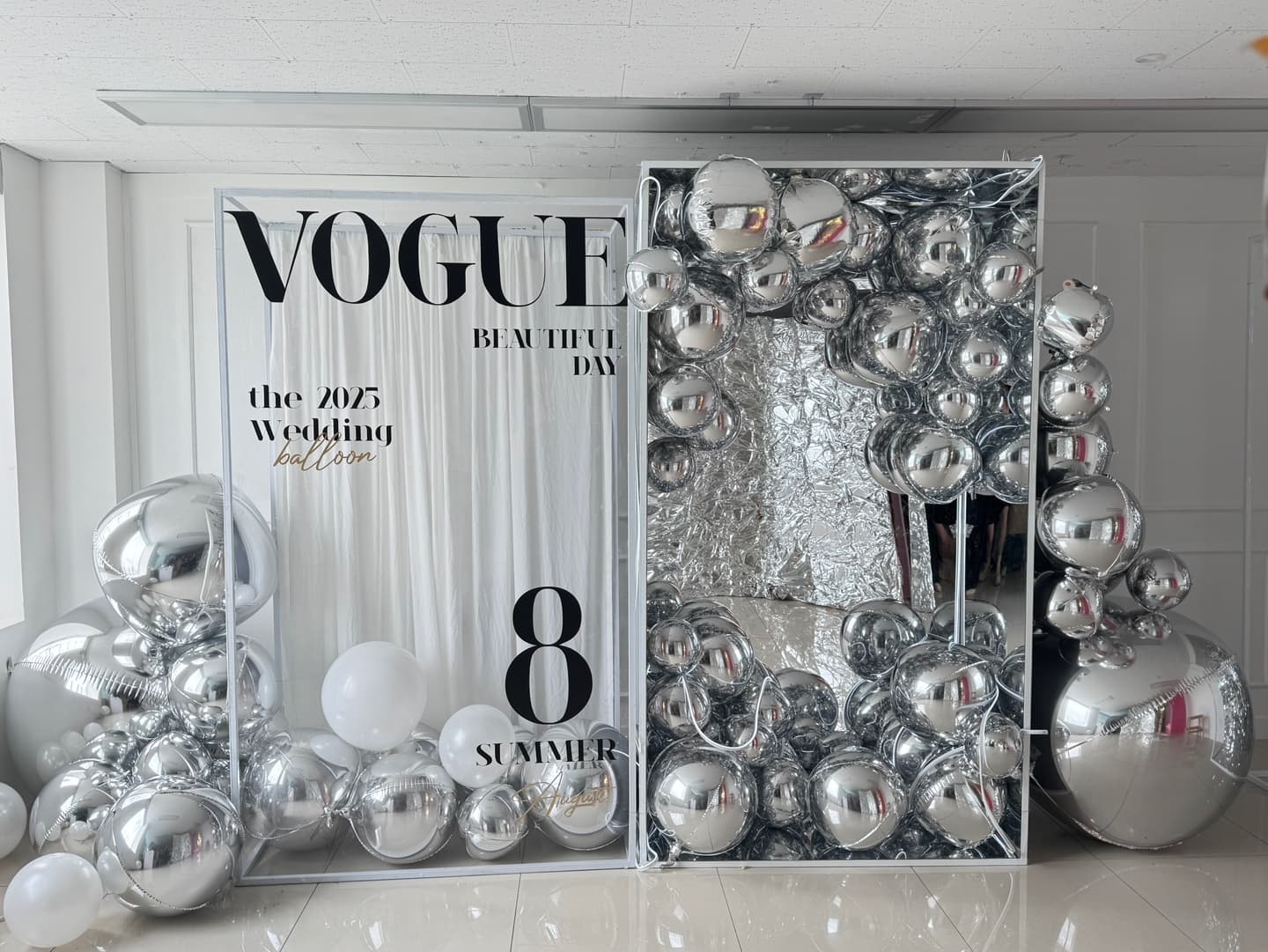 VOGUE 컨셉 웨딩 풍선 장식